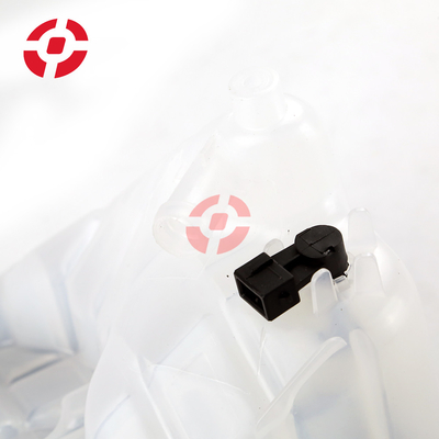 C2D36671 Auto Cooling Systems Engine Radiator Cooling Pot Coolant Expansion Tanks