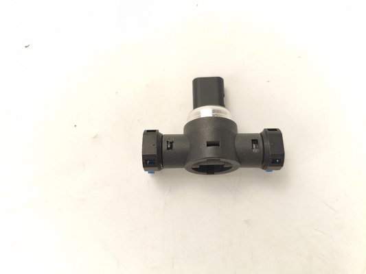 Volvo S60 Diesel Auto Parts 31432653 Fuel Pressure Sensor For S80 V60